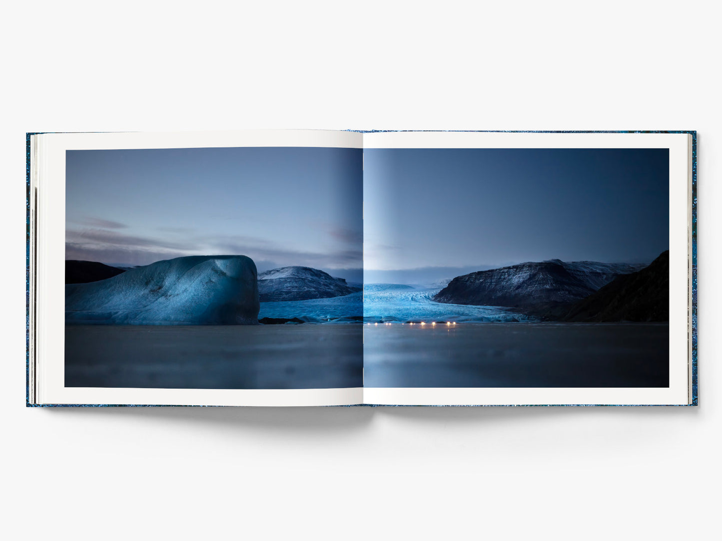 La nuit est une page blanche